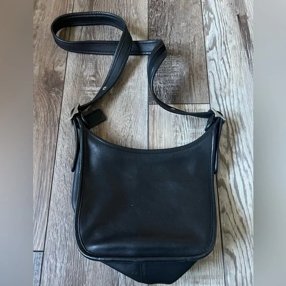 Vintage Vintage Coach Janice's Legacy Hobo Bag in Black Leather (Style 9950)